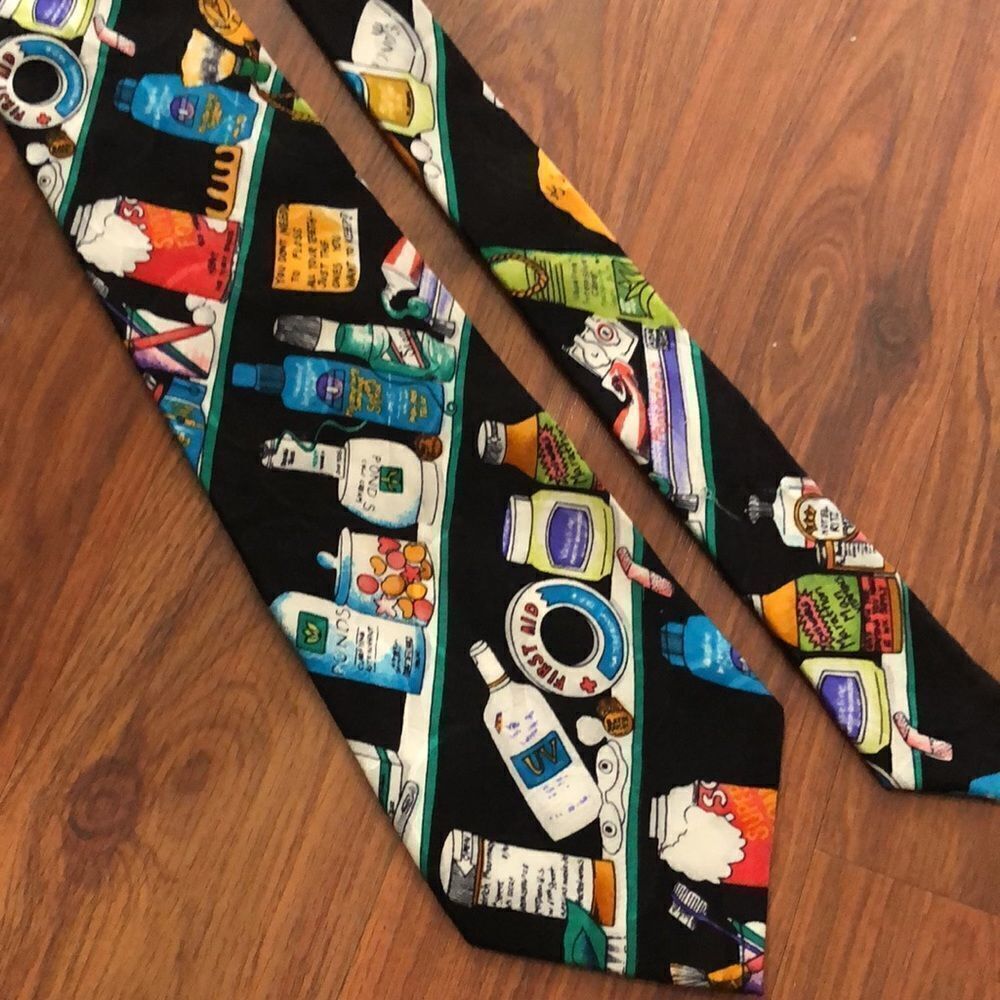 Vintage 1991 Nicole Miller shaving toothpaste toiletry cabinet first aid tie